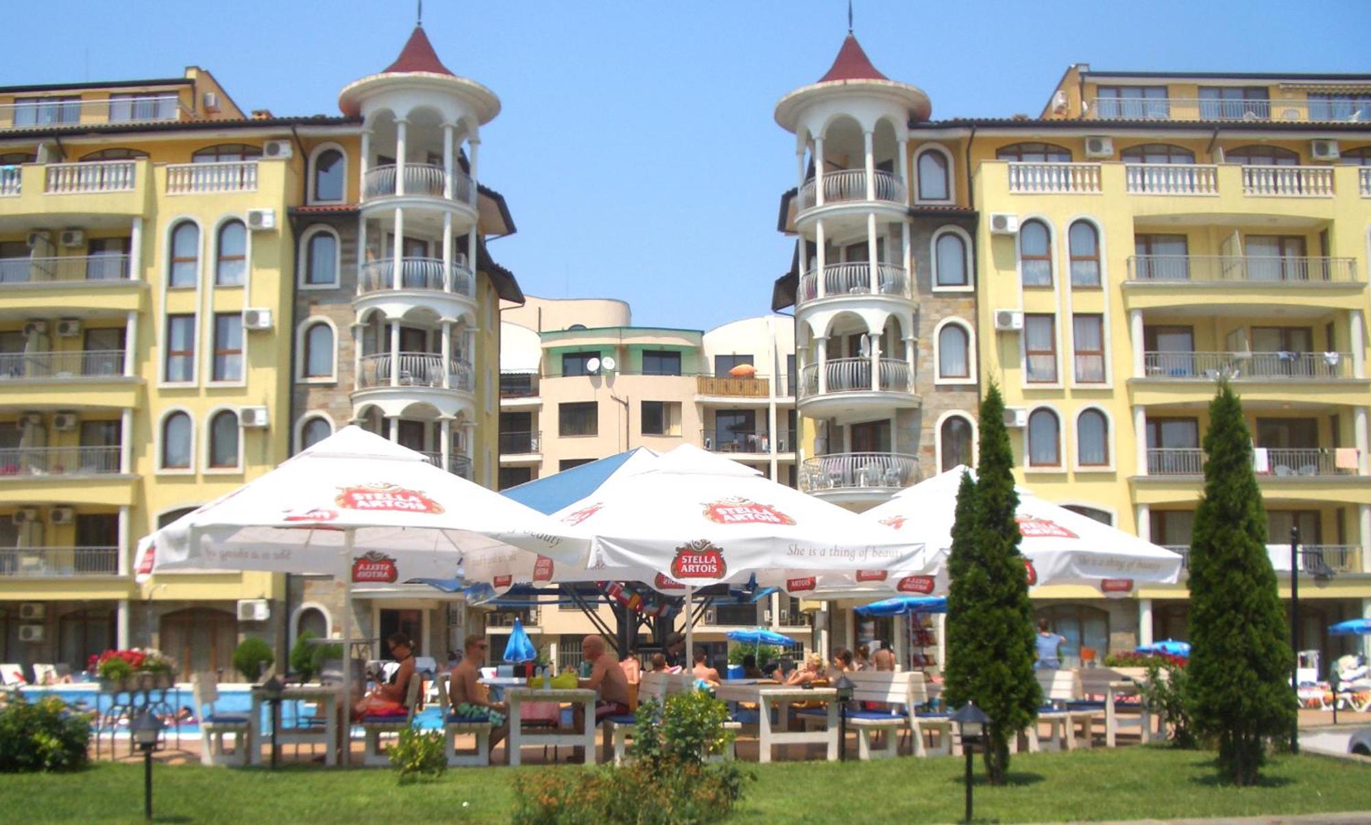 Summer Dreams -Apartcomplex Pantai Sunny Bagian luar foto