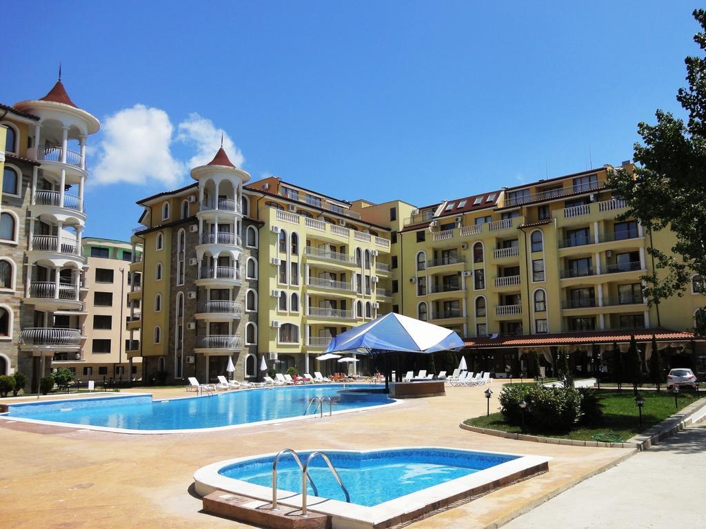 Summer Dreams -Apartcomplex Pantai Sunny Bagian luar foto