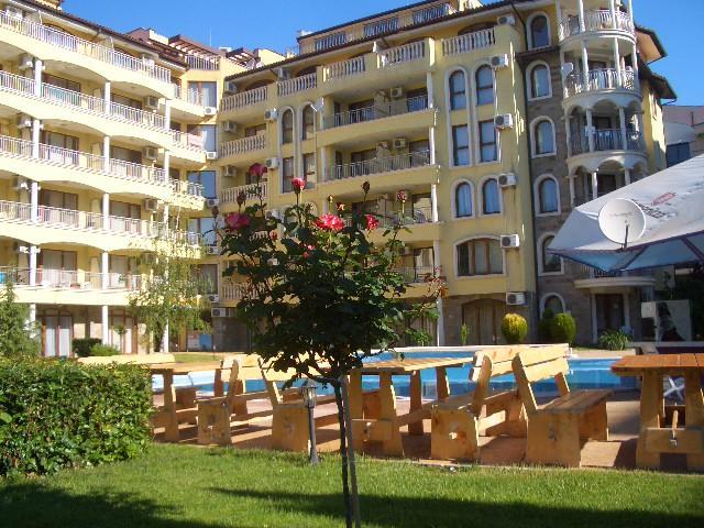 Summer Dreams -Apartcomplex Pantai Sunny Bagian luar foto